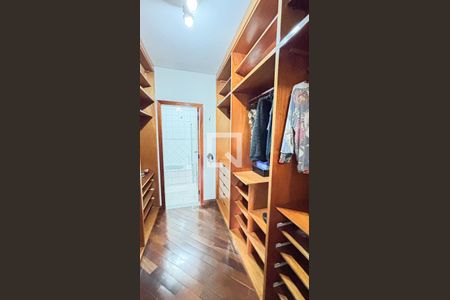 Casa à venda com 339m², 3 quartos e 5 vagasSuite 1 - Closet