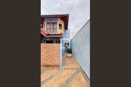 Casa à venda com 339m², 3 quartos e 5 vagasEntrada