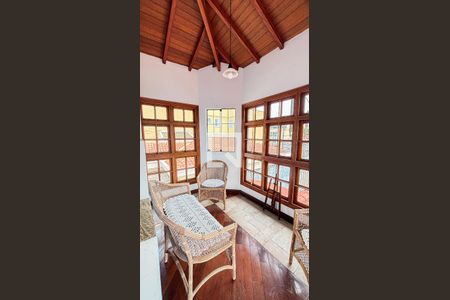 Casa à venda com 339m², 3 quartos e 5 vagasVaranda