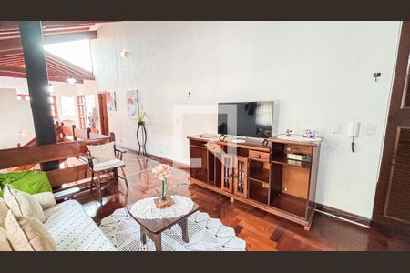 Casa à venda com 339m², 3 quartos e 5 vagasSala de TV