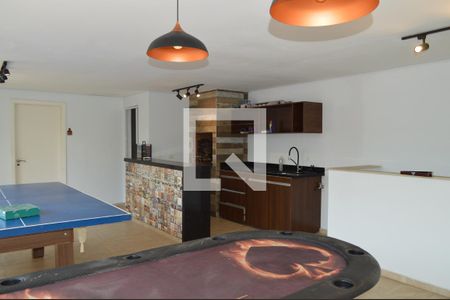 Casa à venda com 350m², 3 quartos e 1 vagaÁrea de Lazer