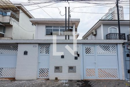 Casa para alugar com 152m², 3 quartos e 2 vagas Casa para alugar com 152m², 3 quartos e 2 vagasFachada