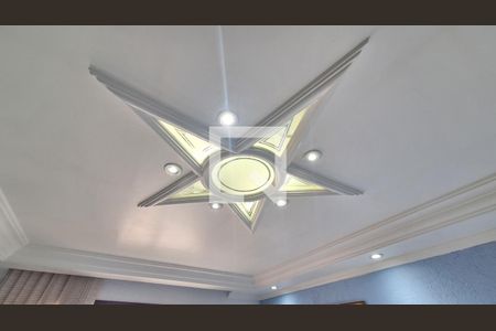 Apartamento para alugar com 84m², 2 quartos e 1 vaga Apartamento para alugar com 84m², 2 quartos e 1 vagaDetalhe do teto