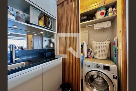 Apartamento à venda com 61m², 1 quarto e 1 vagaÁrea de Serviço