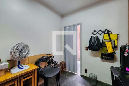 Casa à venda com 181m², 3 quartos e 2 vagasQuarto de Serviço