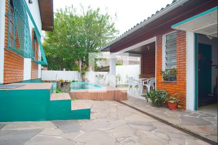 Casa à venda com 180m², 3 quartos e 2 vagasQuintal e Piscina