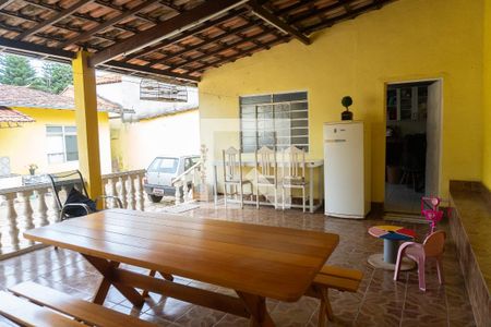 Casa à venda com 360m², 3 quartos e 3 vagasChurrasqueira