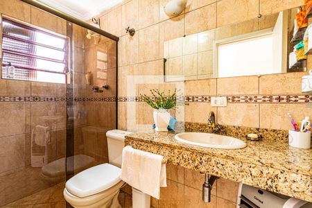 Casa à venda com 180m², 3 quartos e 2 vagas Casa à venda com 180m², 3 quartos e 2 vagasSuite - Banheiro