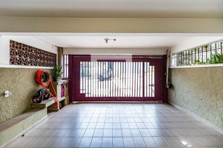 Casa à venda com 180m², 3 quartos e 2 vagas Casa à venda com 180m², 3 quartos e 2 vagasGaragem