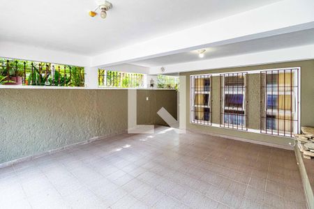 Casa à venda com 180m², 3 quartos e 2 vagas Casa à venda com 180m², 3 quartos e 2 vagasGaragem