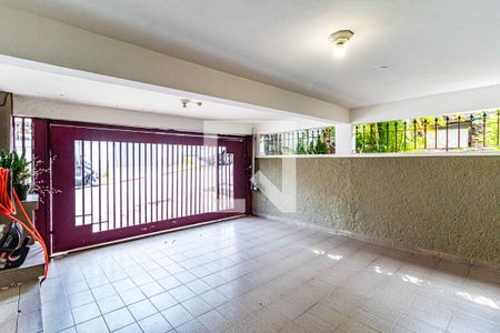 Casa à venda com 180m², 3 quartos e 2 vagas Casa à venda com 180m², 3 quartos e 2 vagasGaragem