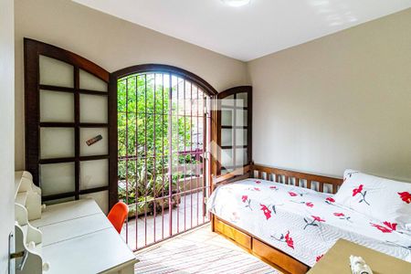 Casa à venda com 180m², 3 quartos e 2 vagas Casa à venda com 180m², 3 quartos e 2 vagasQuarto 02