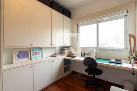 Apartamento à venda com 163m², 3 quartos e 3 vagas Apartamento à venda com 163m², 3 quartos e 3 vagasQuarto 3 - Suíte