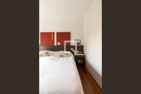 Apartamento à venda com 163m², 3 quartos e 3 vagas Apartamento à venda com 163m², 3 quartos e 3 vagasQuarto 1 - Suíte