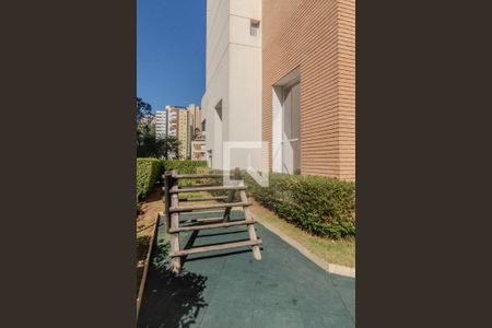 Apartamento à venda com 163m², 3 quartos e 3 vagas Apartamento à venda com 163m², 3 quartos e 3 vagasÁrea comum - Playground