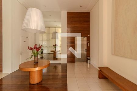 Apartamento à venda com 163m², 3 quartos e 3 vagas Apartamento à venda com 163m², 3 quartos e 3 vagasHall de entrada