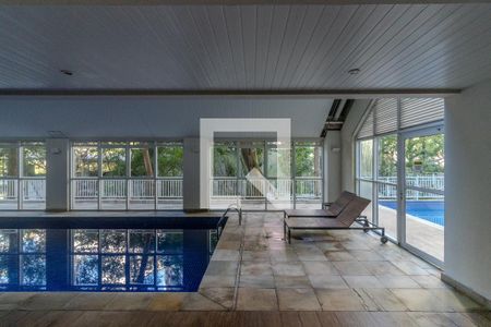 Apartamento à venda com 163m², 3 quartos e 3 vagas Apartamento à venda com 163m², 3 quartos e 3 vagasPiscina Coberta