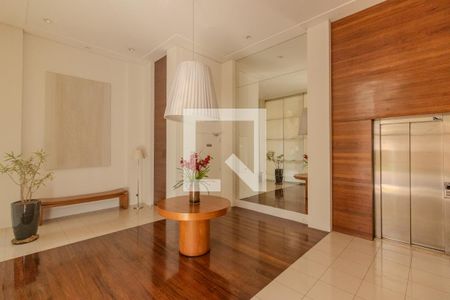 Apartamento à venda com 163m², 3 quartos e 3 vagas Apartamento à venda com 163m², 3 quartos e 3 vagasHall de entrada