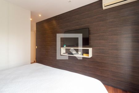 Apartamento à venda com 163m², 3 quartos e 3 vagas Apartamento à venda com 163m², 3 quartos e 3 vagasQuarto 1 - Suíte