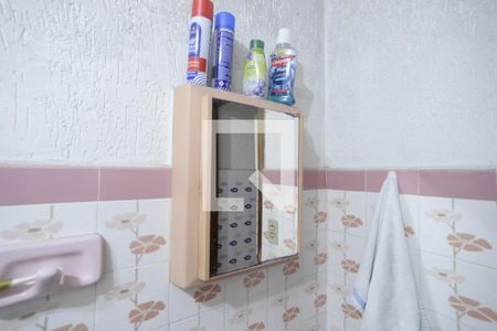 Casa à venda com 240m², 2 quartos e 2 vagasBanheiro 