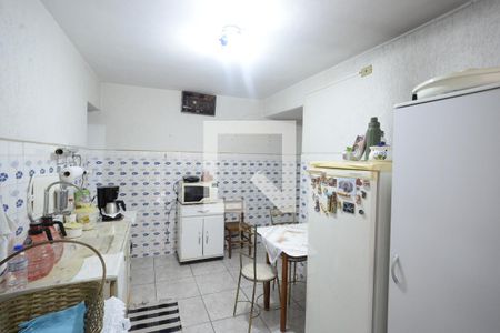 Casa à venda com 240m², 2 quartos e 2 vagasCozinha