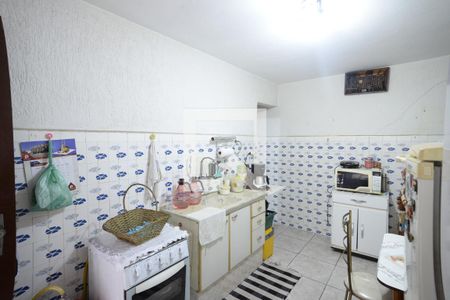 Casa à venda com 240m², 2 quartos e 2 vagasCozinha