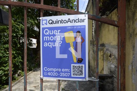 Casa à venda com 240m², 2 quartos e 2 vagasPlaquinha