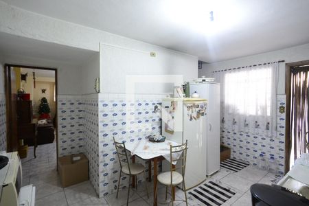 Casa à venda com 240m², 2 quartos e 2 vagasCozinha