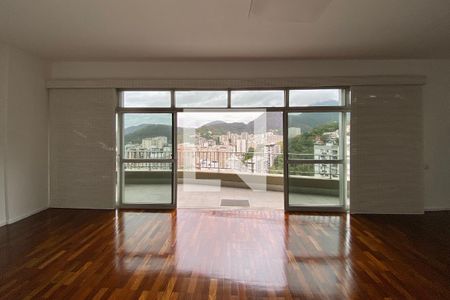 Apartamento para alugar com 190m², 4 quartos e 3 vagas Apartamento para alugar com 190m², 4 quartos e 3 vagasSala