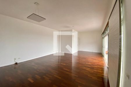 Apartamento para alugar com 190m², 4 quartos e 3 vagas Apartamento para alugar com 190m², 4 quartos e 3 vagasSala