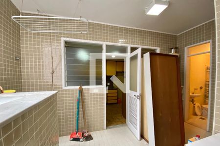 Apartamento para alugar com 190m², 4 quartos e 3 vagas Apartamento para alugar com 190m², 4 quartos e 3 vagasÁrea de Serviço