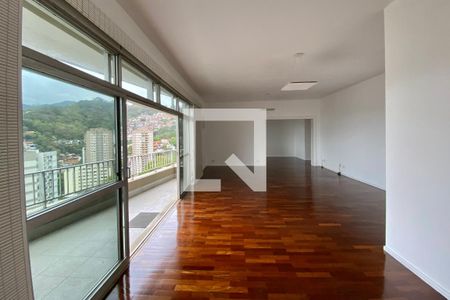 Apartamento para alugar com 190m², 4 quartos e 3 vagas Apartamento para alugar com 190m², 4 quartos e 3 vagasSala