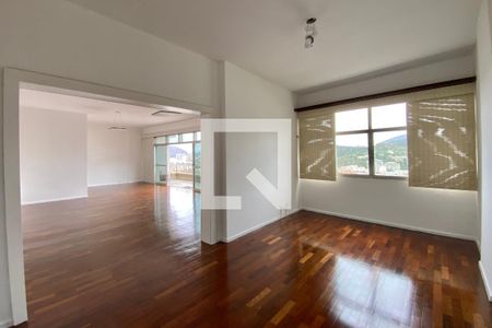 Apartamento para alugar com 190m², 4 quartos e 3 vagas Apartamento para alugar com 190m², 4 quartos e 3 vagasSala