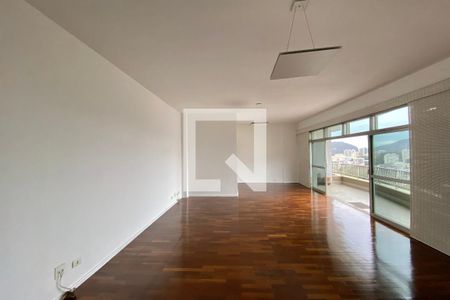 Apartamento para alugar com 190m², 4 quartos e 3 vagas Apartamento para alugar com 190m², 4 quartos e 3 vagasSala