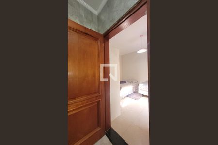 Casa à venda com 280m², 5 quartos e 3 vagas Casa à venda com 280m², 5 quartos e 3 vagasBanheiro da Suíte 1