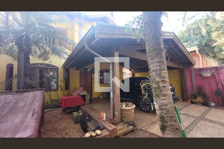 Casa à venda com 280m², 5 quartos e 3 vagas Casa à venda com 280m², 5 quartos e 3 vagasGaragem