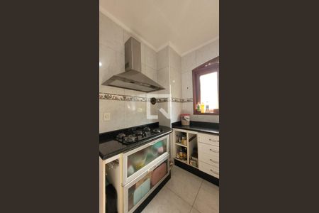 Casa à venda com 280m², 5 quartos e 3 vagas Casa à venda com 280m², 5 quartos e 3 vagasCozinha