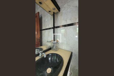 Casa à venda com 280m², 5 quartos e 3 vagas Casa à venda com 280m², 5 quartos e 3 vagasBanheiro de serviço