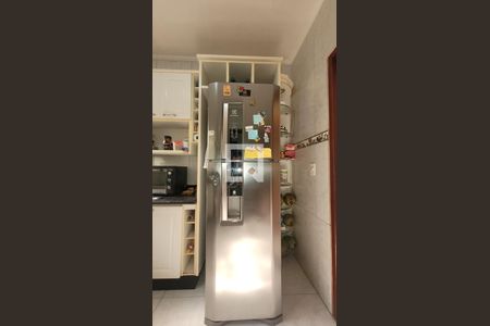 Casa à venda com 280m², 5 quartos e 3 vagas Casa à venda com 280m², 5 quartos e 3 vagasCozinha