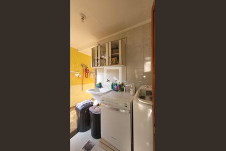 Casa à venda com 280m², 5 quartos e 3 vagas Casa à venda com 280m², 5 quartos e 3 vagasLavanderia