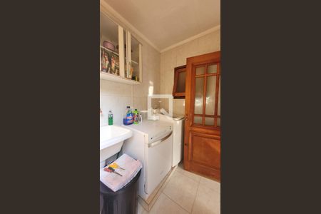 Casa à venda com 280m², 5 quartos e 3 vagas Casa à venda com 280m², 5 quartos e 3 vagasLavanderia