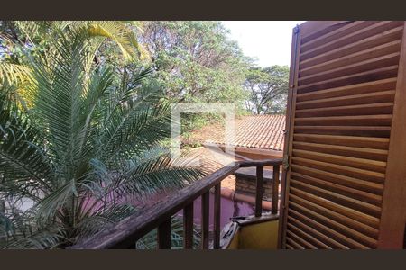 Casa à venda com 280m², 5 quartos e 3 vagas Casa à venda com 280m², 5 quartos e 3 vagasVaranda do Quarto 1