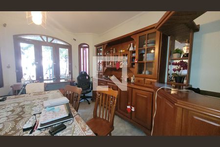 Sala de casa à venda com 5 quartos, 280m² em Vila São João, Campinas