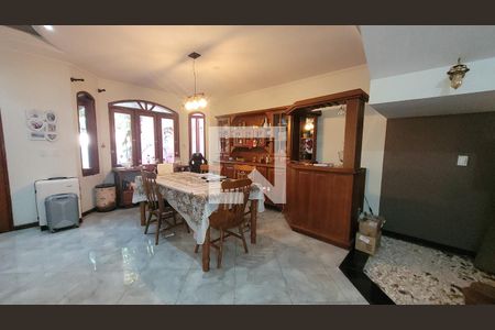 Sala de casa à venda com 5 quartos, 280m² em Vila São João, Campinas