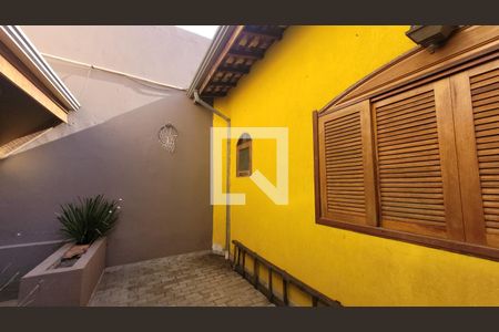 Casa à venda com 280m², 5 quartos e 3 vagas Casa à venda com 280m², 5 quartos e 3 vagasQuintal