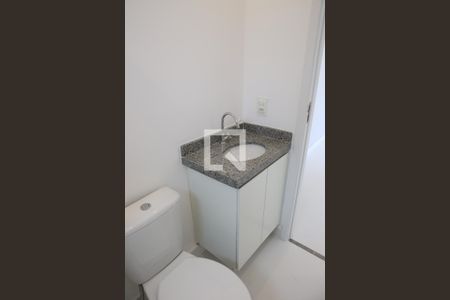 Banheiro de apartamento para alugar com 1 quarto, 32m² em Barra Funda, São Paulo