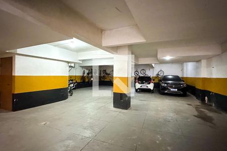 Apartamento à venda com 100m², 3 quartos e 1 vaga Apartamento à venda com 100m², 3 quartos e 1 vagaGaragem
