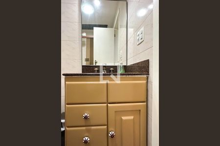 Apartamento à venda com 100m², 3 quartos e 1 vaga Apartamento à venda com 100m², 3 quartos e 1 vagaBanheiro Social