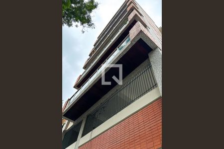 Apartamento à venda com 100m², 3 quartos e 1 vaga Apartamento à venda com 100m², 3 quartos e 1 vagaFachada