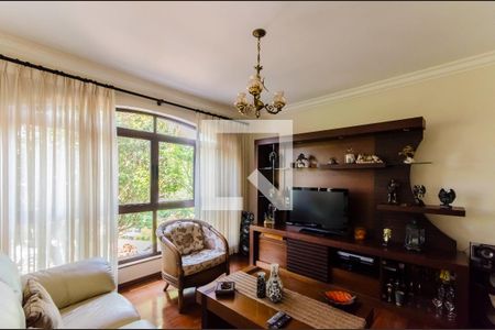 Casa à venda com 206m², 3 quartos e 4 vagasSala 1